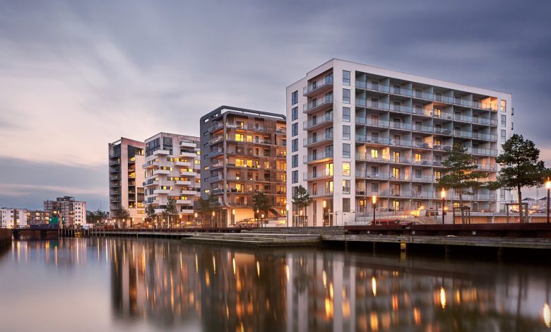 The City's Red Traffic Lights Help Cure a Problem Many Urban Centers Have