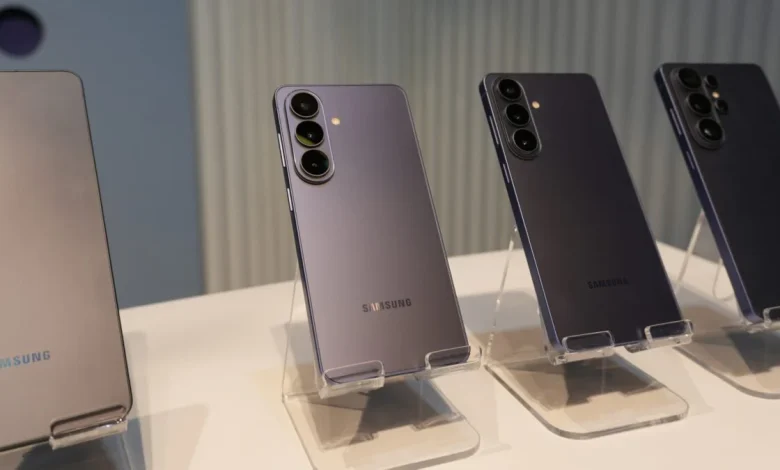 What's new in the base Galaxy S26 and Galaxy S26+?