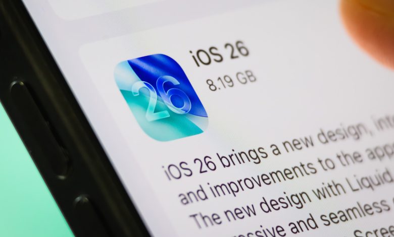 5 of Reddit's Funniest iOS 26 Roasts (And 5 Fixes for the Problems That Sparked Them)