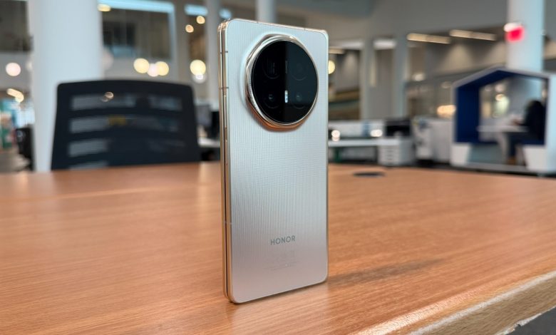 Honor's New Foldable Phone Is The Forbidden Fruit Of A Very Frustrating Kind