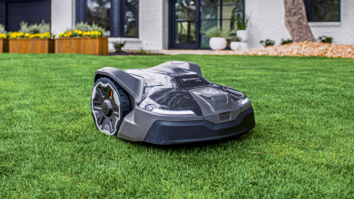A lawn mower robot
