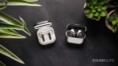 Samsung Galaxy Buds3 Pro vs Buds 4 Pro side by side