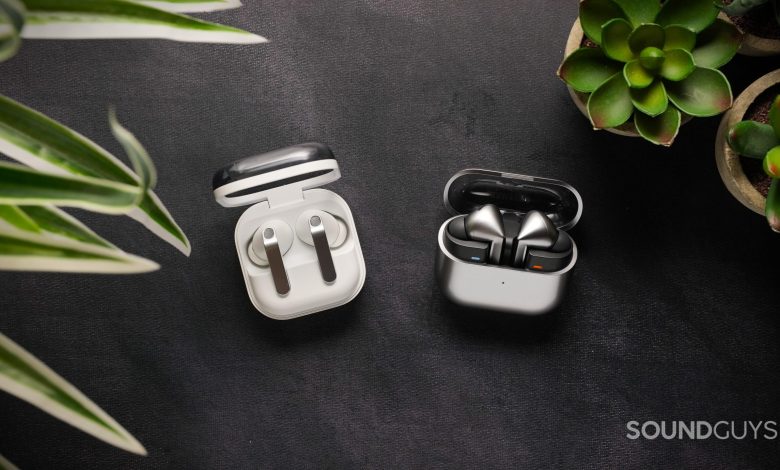 Samsung Galaxy Buds3 Pro vs Buds 4 Pro side by side