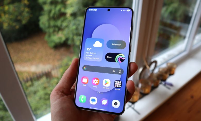 Samsung's Galaxy S25 FE is back at its Black Friday price