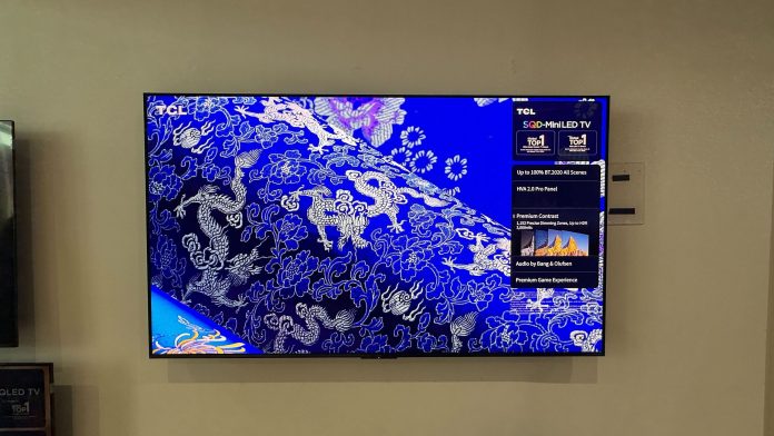 Hands on: TCL C7L review

