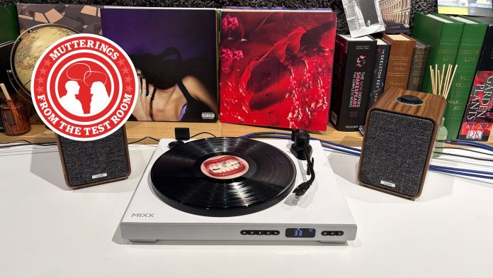 Mixx CD/record player with Ruark MR1 Mk3 speakers