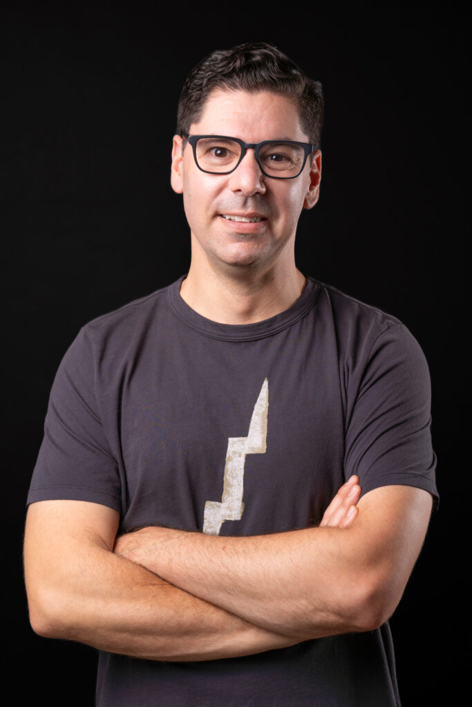 Scott Heimendinger Wants to Reinvent a Two-Million-Year-Old Kitchen Tool by Making It Vibrate (Really Fast) - Spoon

