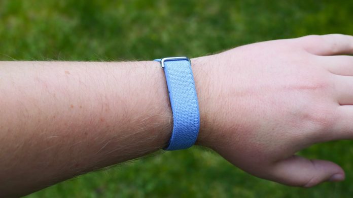 7 first things to do with the Google Fitbit Air

