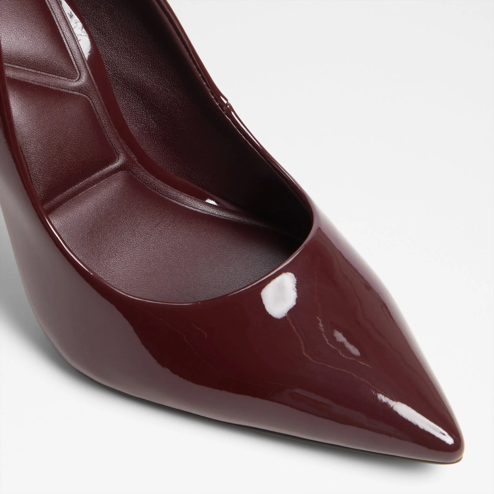 Styling the ALDO shoes with an outfit