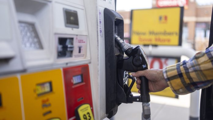 What Is the 4-Gallon Minimum 'Law' and What Kind of Fuel Do You Run on It?

